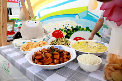 破維之路 科技賦能、文旅融合，一座鄉(xiāng)鎮(zhèn)特色食品農(nóng)業(yè)的電商轉(zhuǎn)型